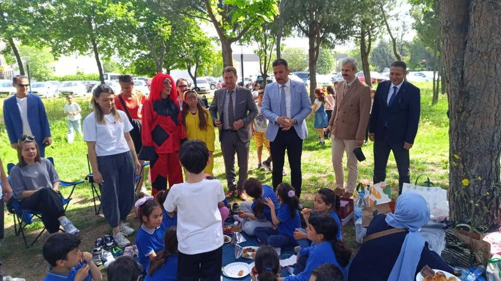 33 okulun öğrencileri Çocuk Şenliği'nde buluştu