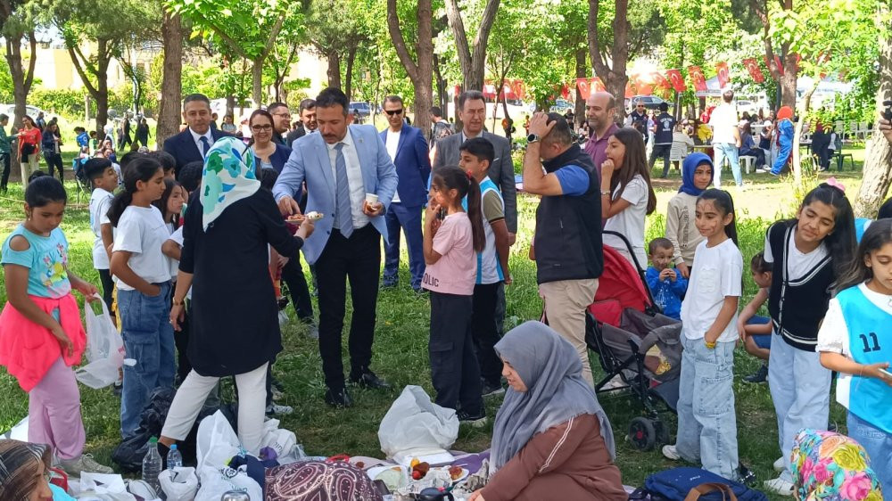 33 okulun öğrencileri Çocuk Şenliği'nde buluştu