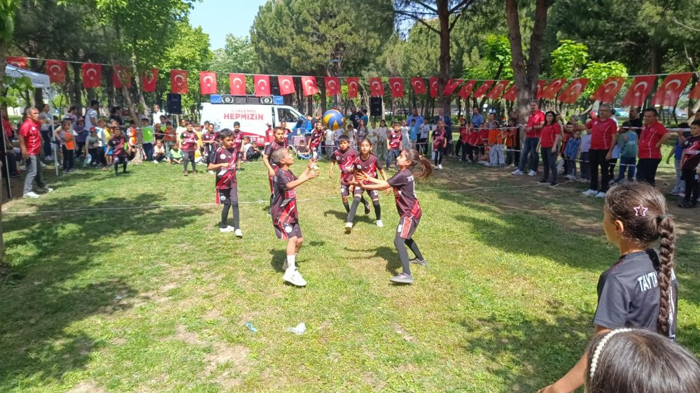 33 okulun öğrencileri Çocuk Şenliği'nde buluştu