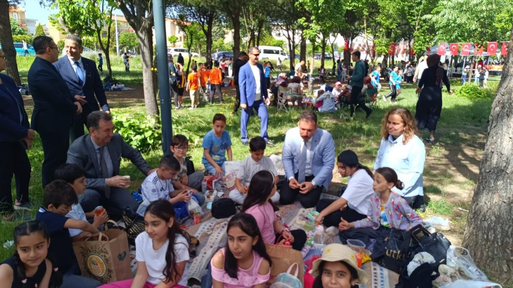 33 okulun öğrencileri Çocuk Şenliği'nde buluştu