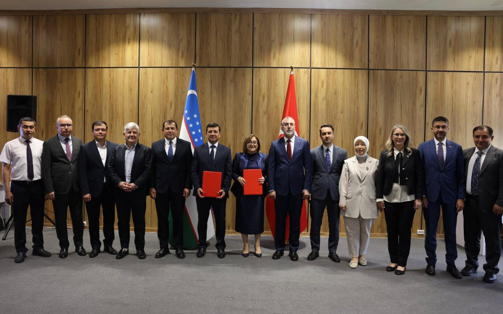 Gaziantep ile Semerkant arasında, kardeş şehir imza töreni gerçekleştirildi