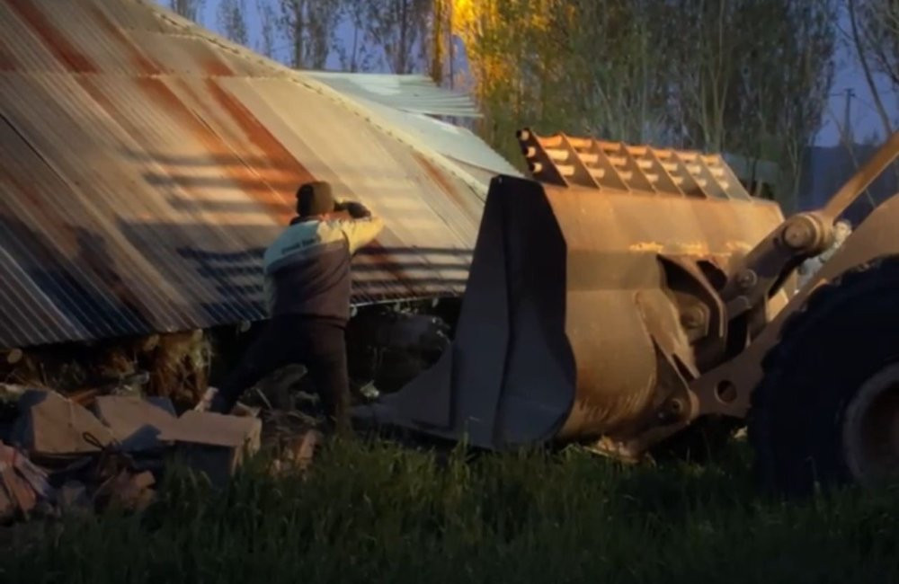 Yüksekova’da gece yarısı facia! Köylüler zamanla yarışıyor