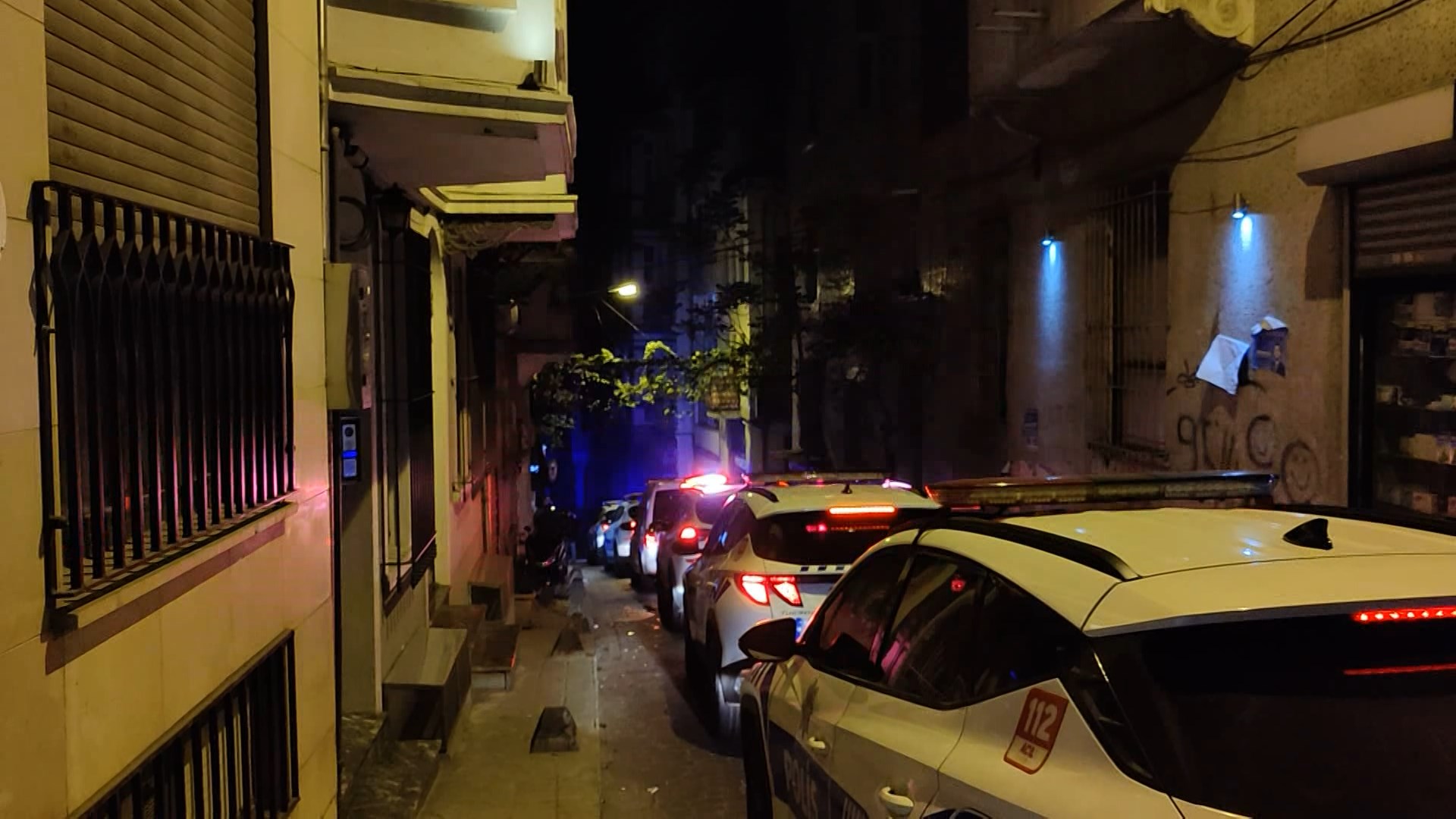 istanbul-beyoglunda-evini-yakmaya-cal-702332-207939.jpg