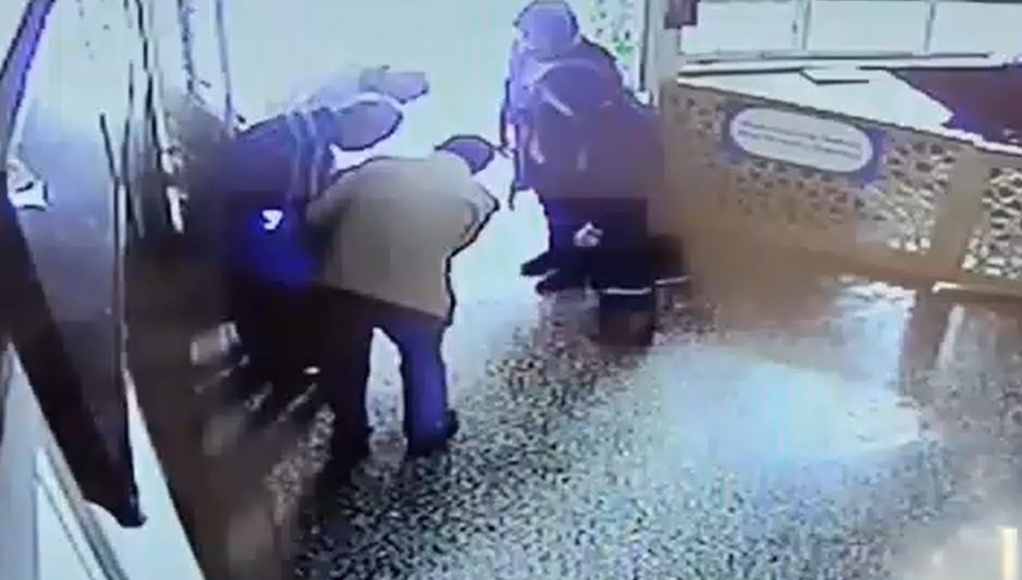 Öğretmenden hayat kurtaran hamle! Heimlich manevrasıyla...