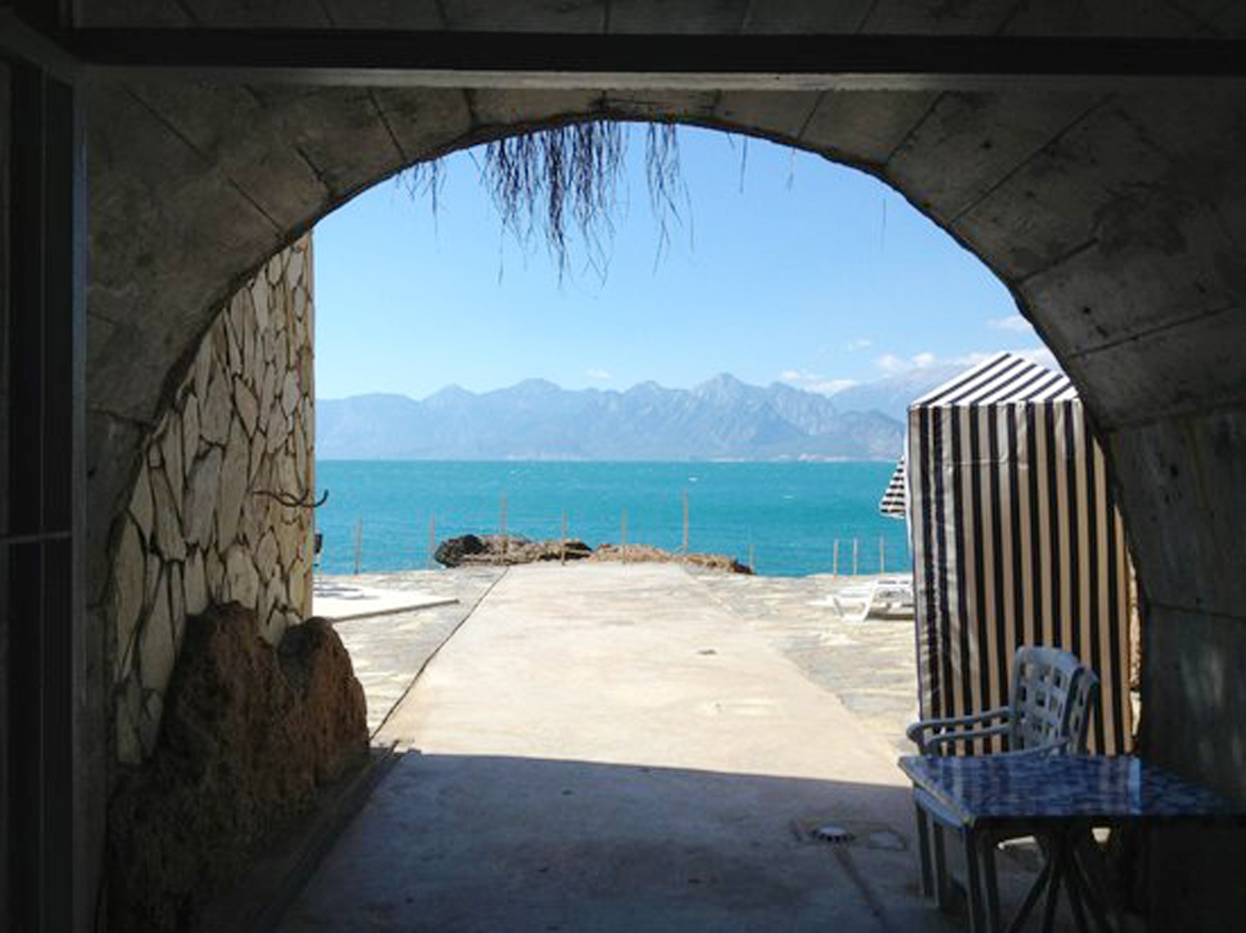 5-yildizli-iki-otelden-falezlere-gizli-t-704432-208525.jpg