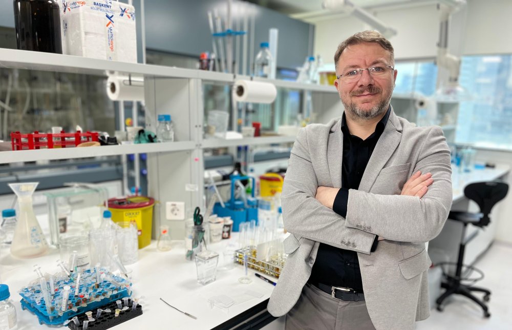 Alzheimer, prostat kanseri ve kas erimesi tarihe karışacak! Tedavisi olmayan hastalıkların ilacını 2 Türk profesör buldu