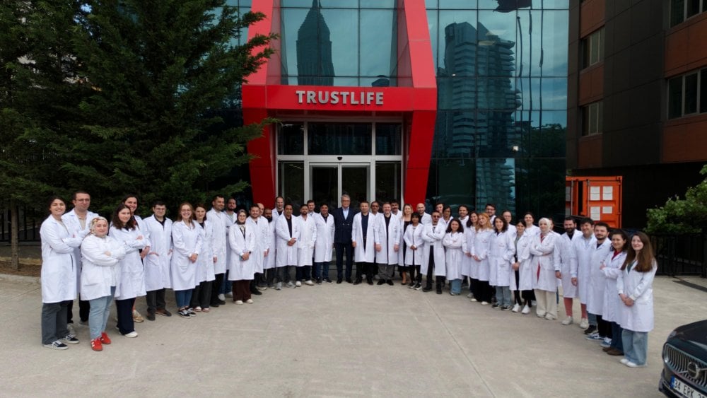 Alzheimer, prostat kanseri ve kas erimesi tarihe karışacak! Tedavisi olmayan hastalıkların ilacını 2 Türk profesör buldu