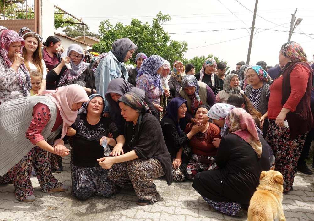 Annesinin feryadı yürekleri dağladı! Tabutun üstündeki sır