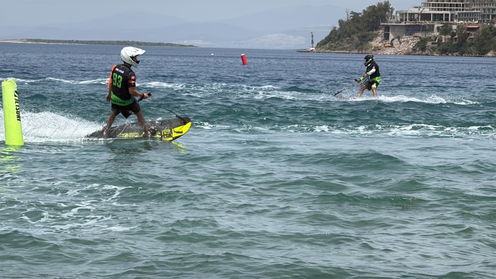 Bodrum'da su jeti, flyboard ve motosurf yarışları heyecanı