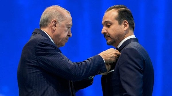 kursad-zorlu-akp-ye-gecti.jpg