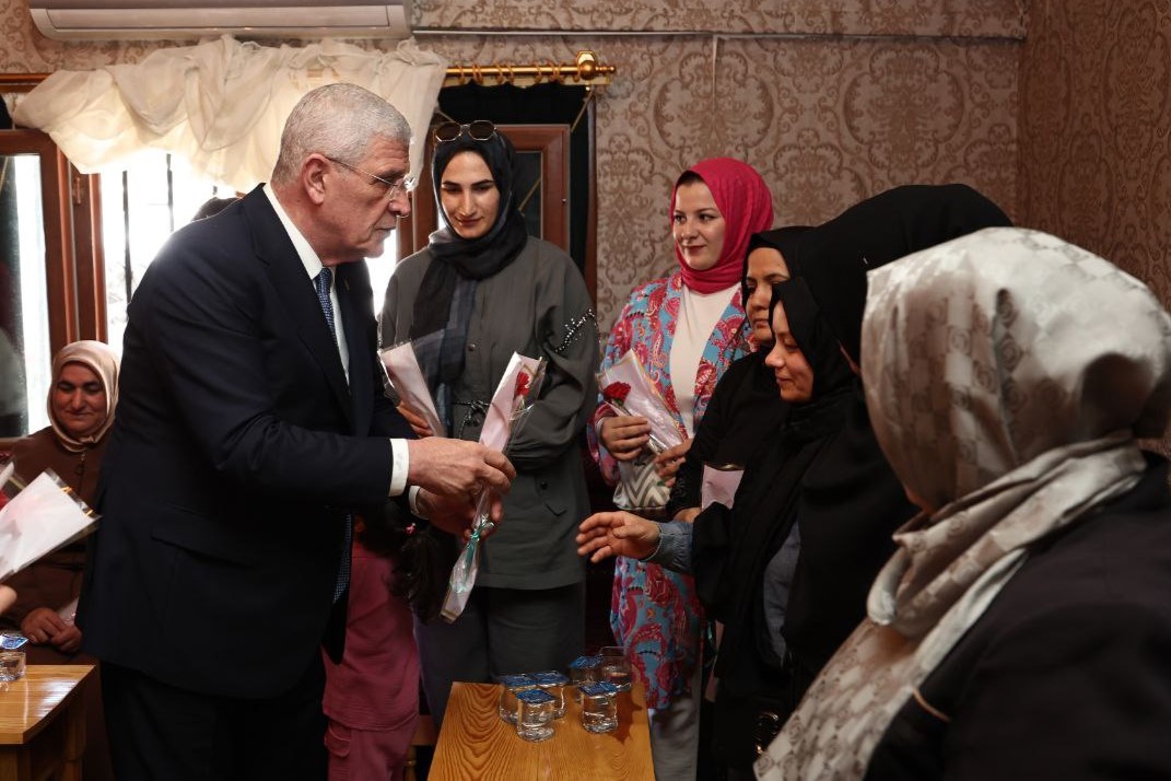 dervisoglundan-sanliurfa-sehit-yakinlari-ve-gaziler-dernegine-ziyaret-11-mayis-2025-12.jpg