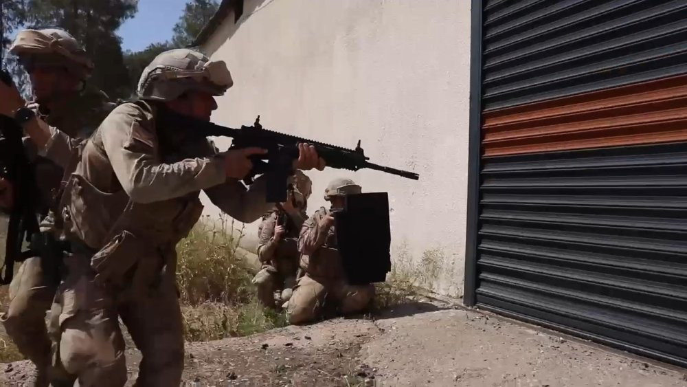 Jandarma depoyu bastı: 34 milyonluk malzeme ele geçirildi