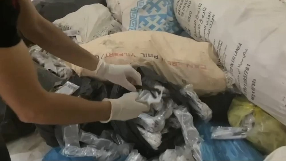 Jandarma depoyu bastı: 34 milyonluk malzeme ele geçirildi