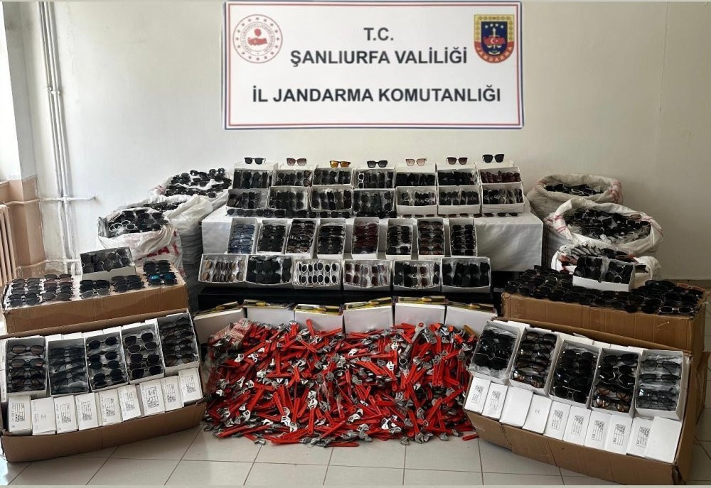 Jandarma depoyu bastı: 34 milyonluk malzeme ele geçirildi