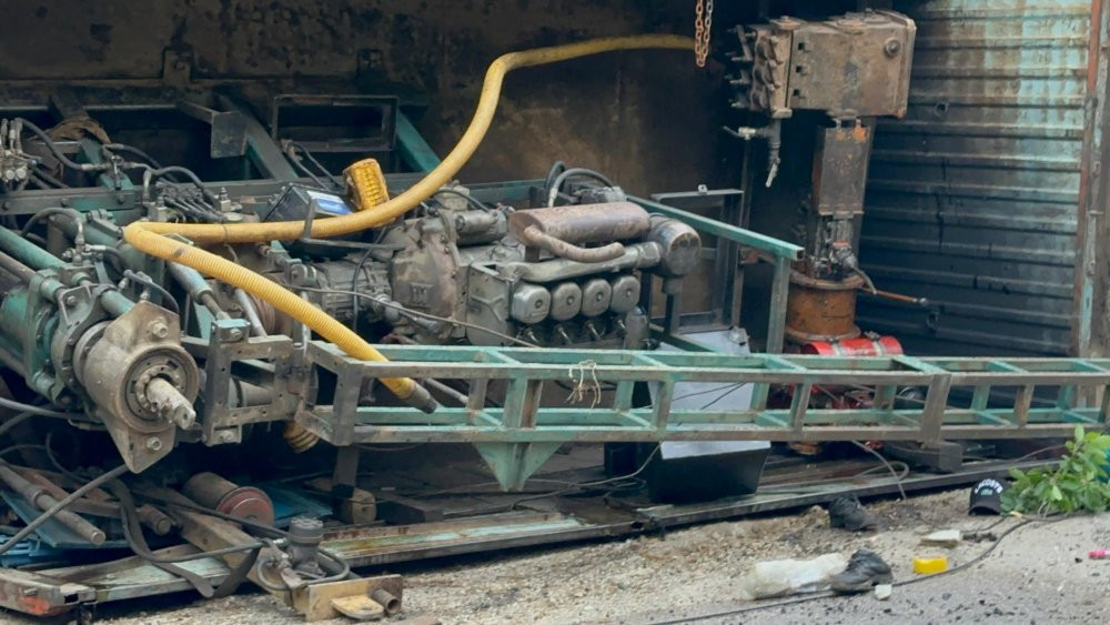 Artvin'de sondaj kamyonu devrildi: Ölü ve yaralılar var