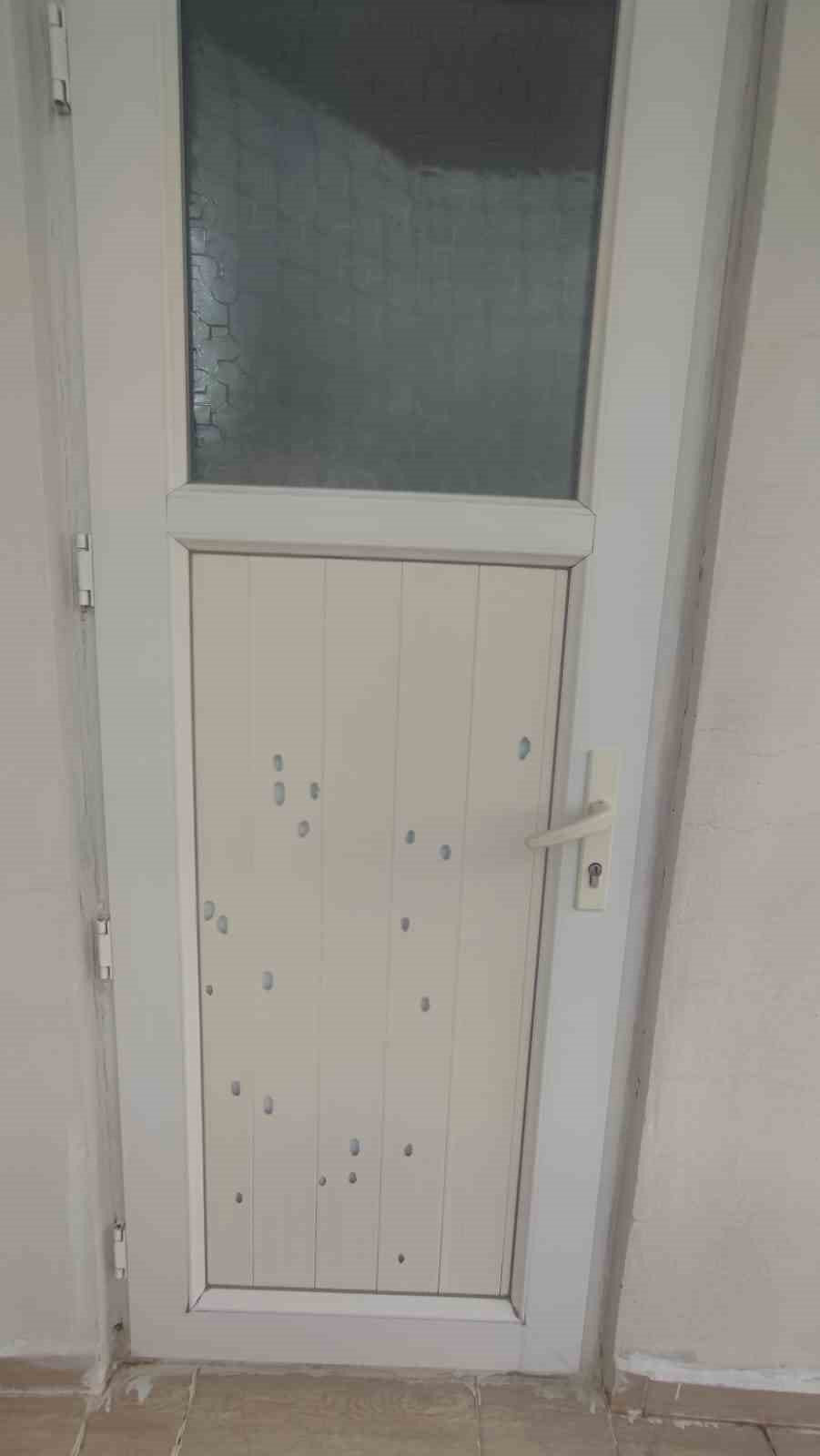 Batman’da dolu kabusu: Balkon kapısını mermi gibi deldi!