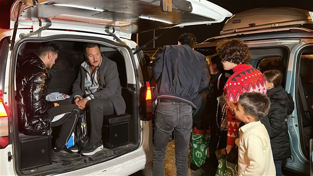 İstanbul’dan yurt dışına kaçış planı Edirne’de çöktü! 8 kaçak ve 2 organizatör yakalandı