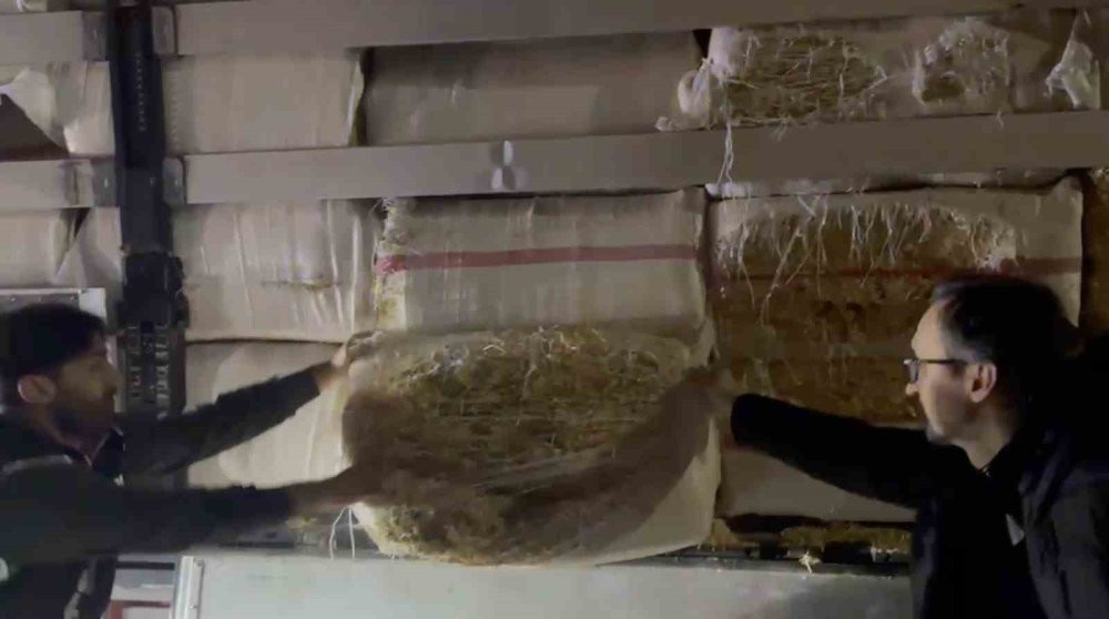 Saman balyalarının ardındaki sır! Çıkanlar polisleri şaşırttı!