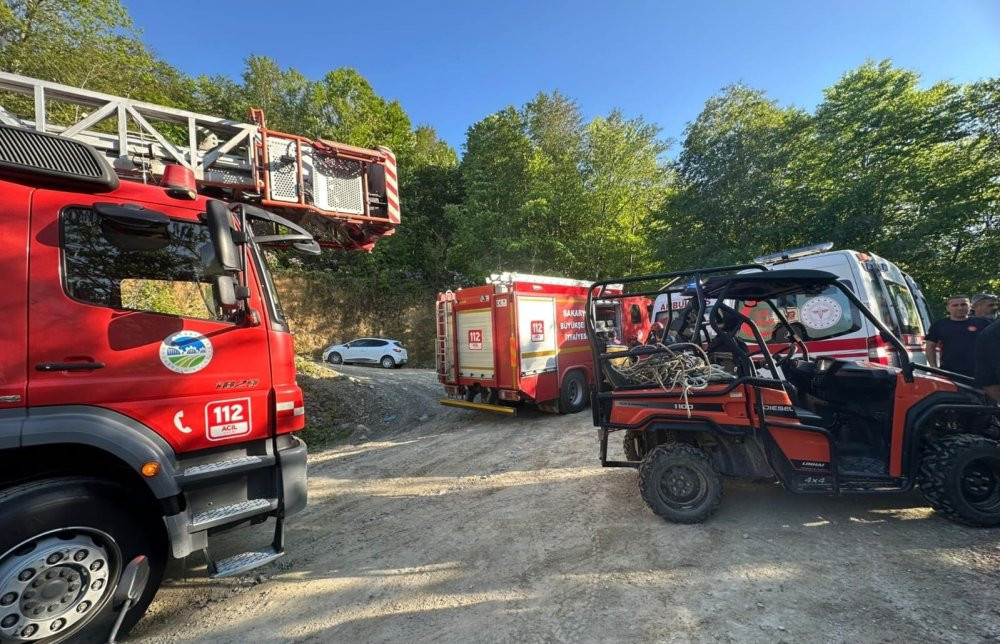 Yaylada feci kaza, çift araçta sıkıştı! Ekipler saniyelerle yarıştı