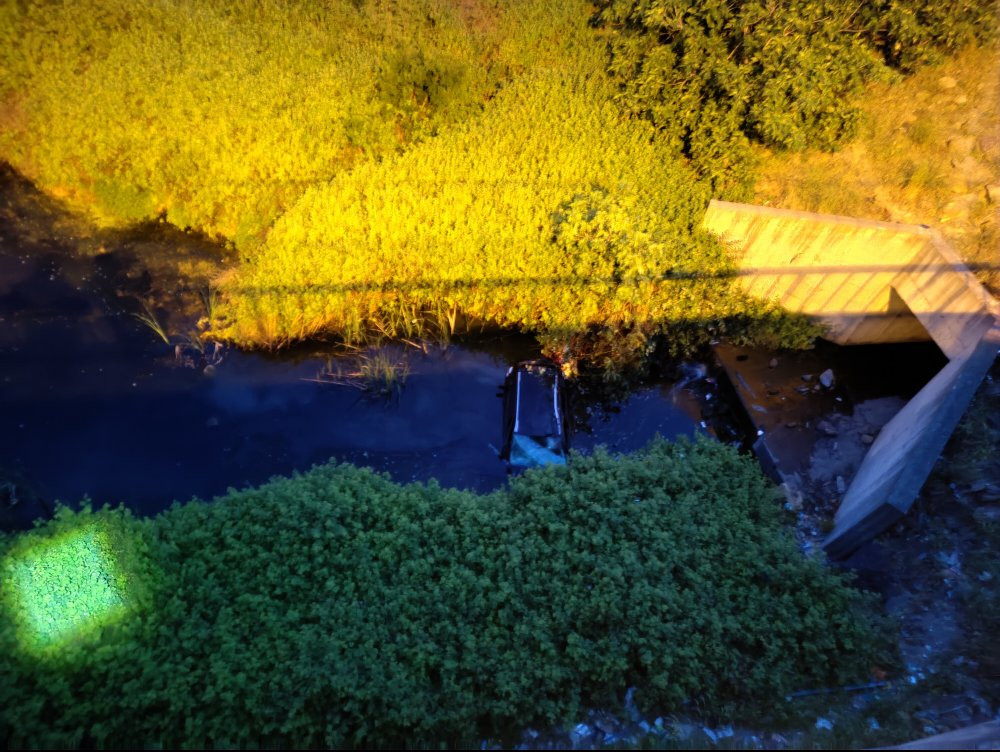 Maltepe’de korkunç kaza! Araç sulara gömüldü