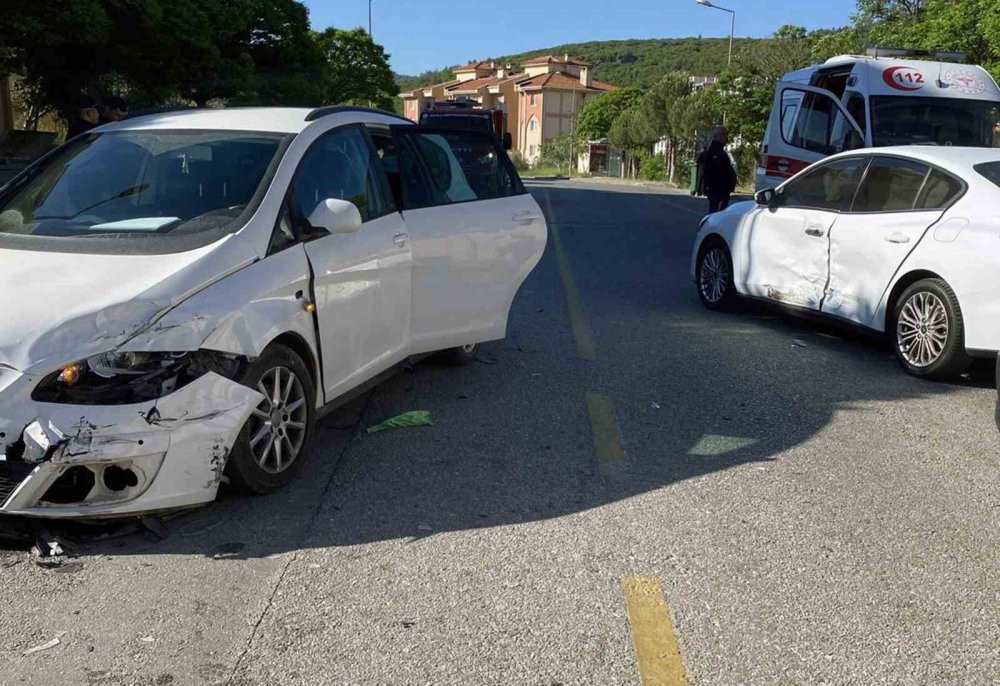 Menteşe TOKİ bölgesinde kaza: 6 yaralı, çocuklar son anda kurtuldu!