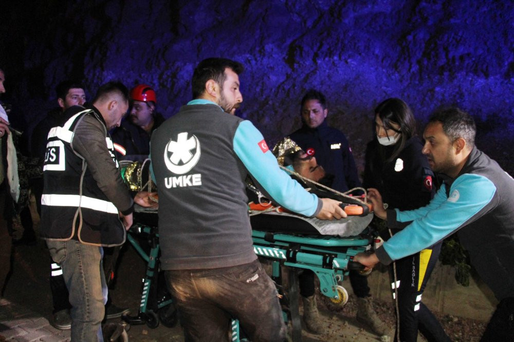 Uçurumunda korku dolu anlar! Kalede can pazarı