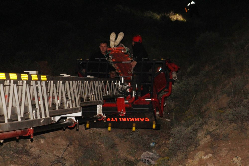 Uçurumunda korku dolu anlar! Kalede can pazarı