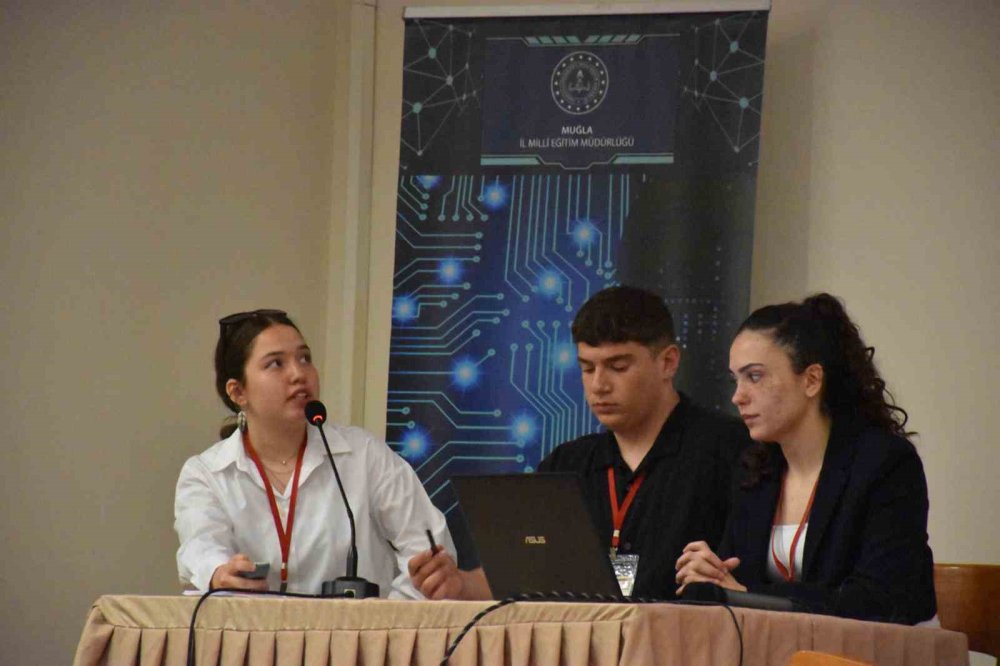 Anadolu Lisesi’nden bilimsel başarı