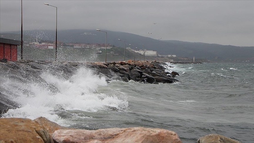 ege-ve-marmarada-firtina-alarmi-meteoroloji-uyardi-2.jpg