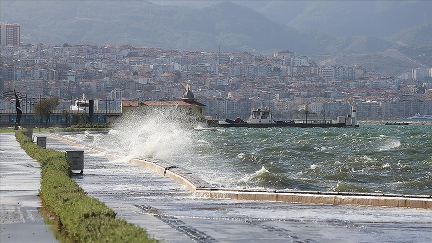 ege-ve-marmarada-firtina-alarmi-meteoroloji-uyardi-4.jpg