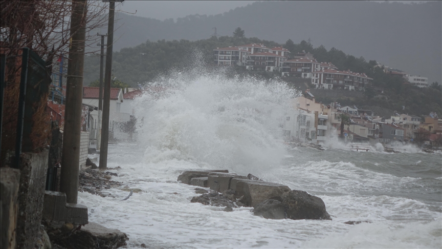 ege-ve-marmarada-firtina-alarmi-meteoroloji-uyardi-6.jpg