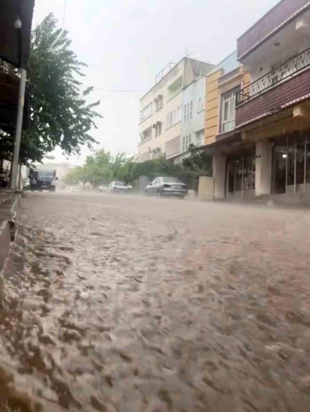 Şanlıurfa sele teslim oldu!