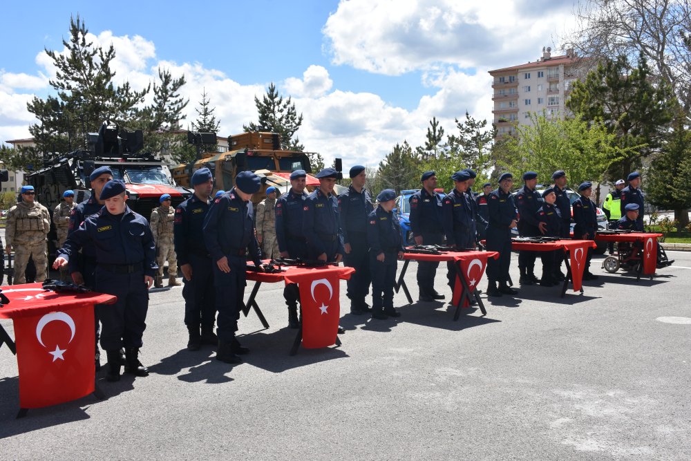 Sivas'ta engelli bireylerin askerlik heyecanı