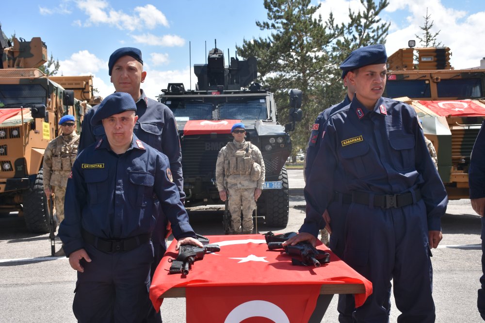 Sivas'ta engelli bireylerin askerlik heyecanı