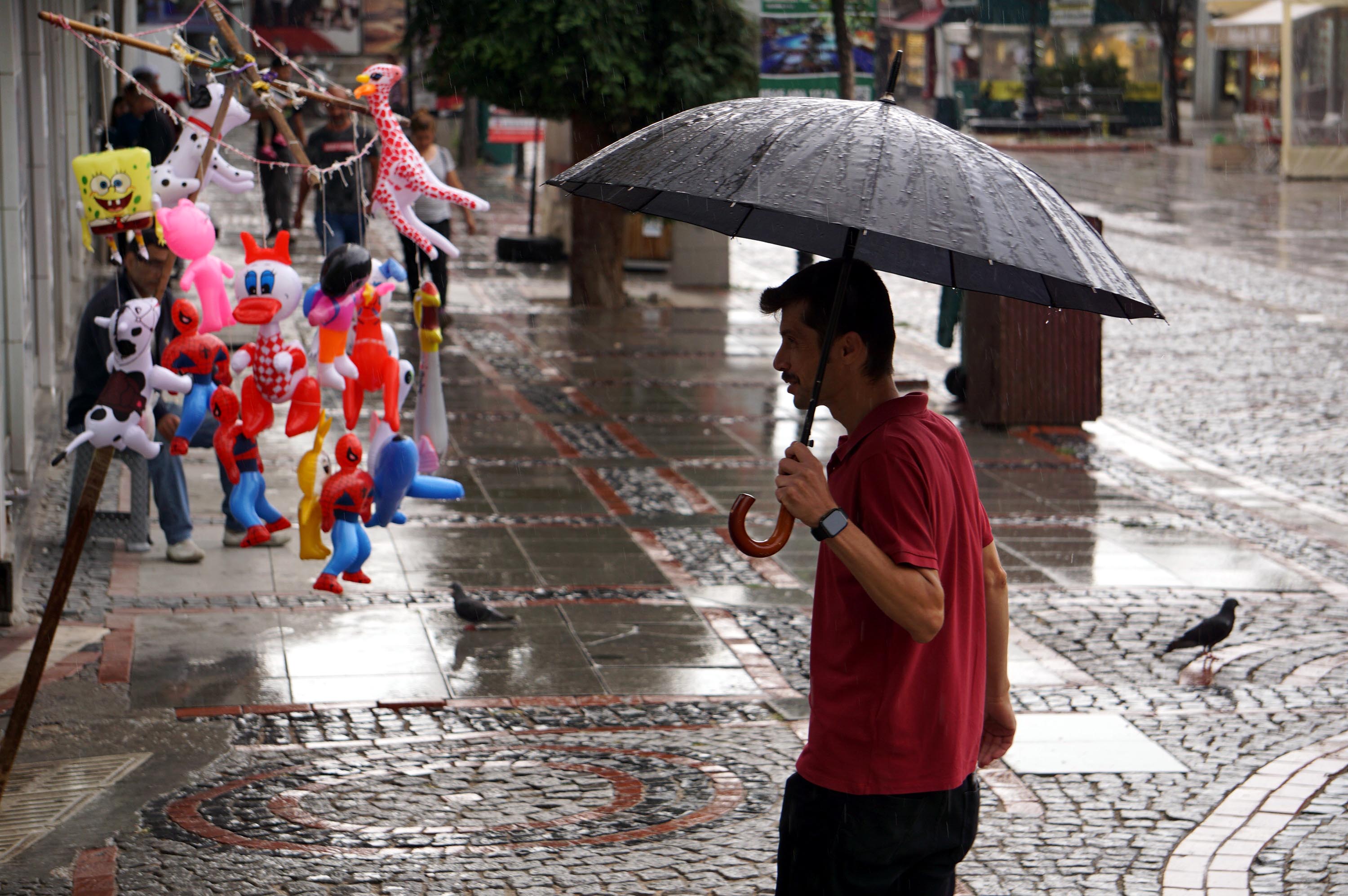 edirne-tekirdag-kirklarelide-yasayanlar-dikkat-meteorolojiden-kritik-uyari-gece-yarisi-basliyor-yenicag-2.jpg