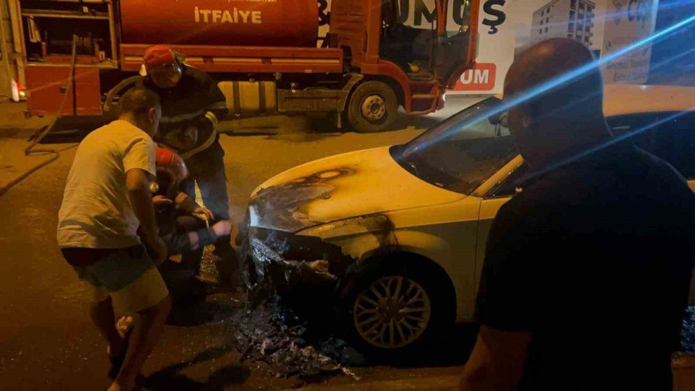 Park yerinde alevler yükseldi! Korku dolu anlar yaşandı