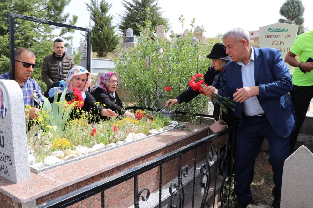 Ahi Baba' ölümünün 7'nci yıl dönümünde anıldı