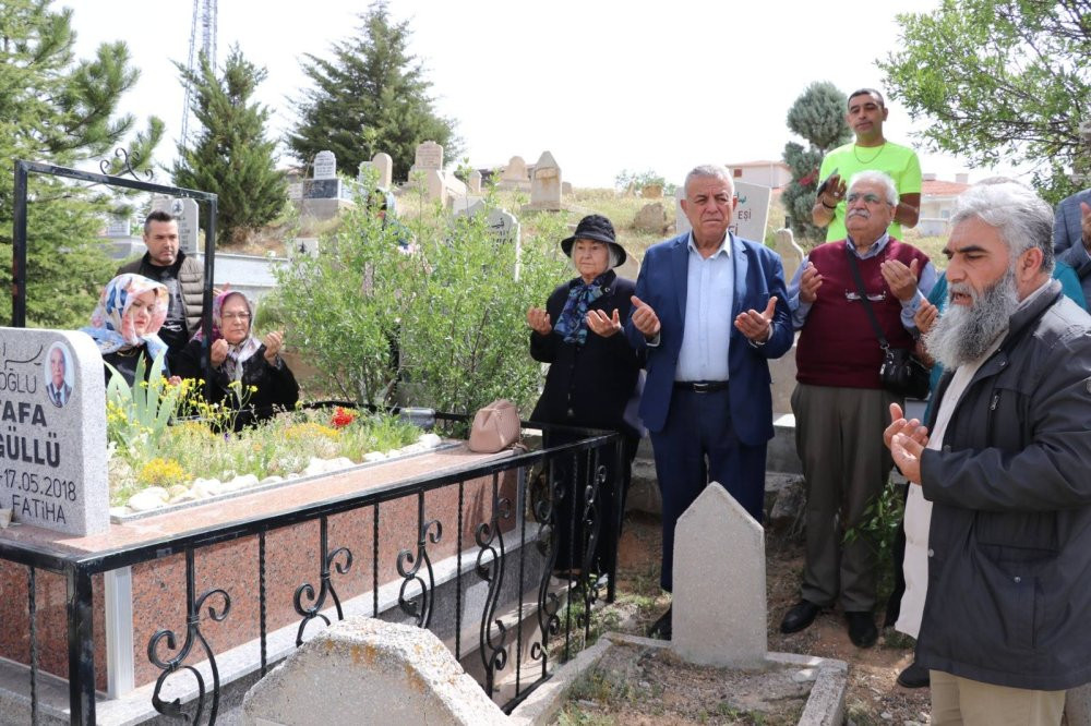 Ahi Baba' ölümünün 7'nci yıl dönümünde anıldı