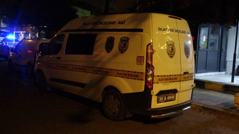 Konak’ta kanlı gece: İşletmeci vuruldu