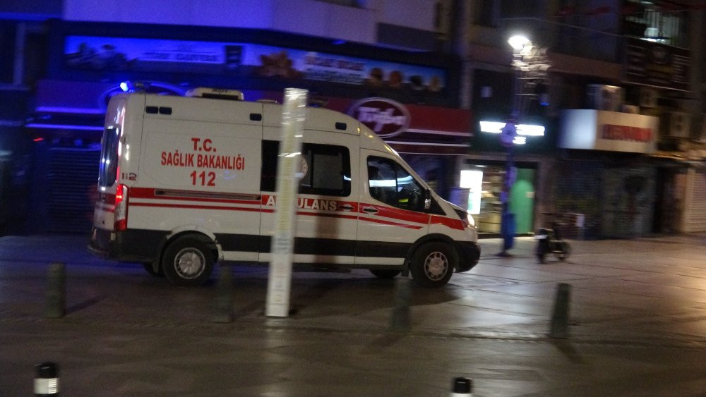 Konak’ta kanlı gece: İşletmeci vuruldu