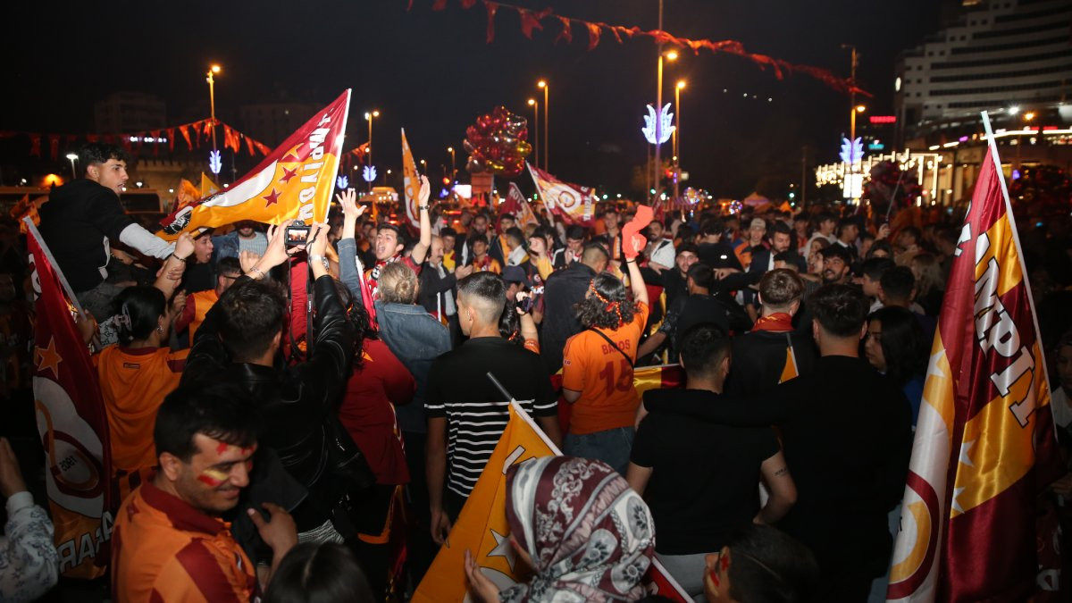aa-20250518-38001241-38001232-kayseride-galatasarayin-sampiyonlugu-kutlaniyor-1.jpg
