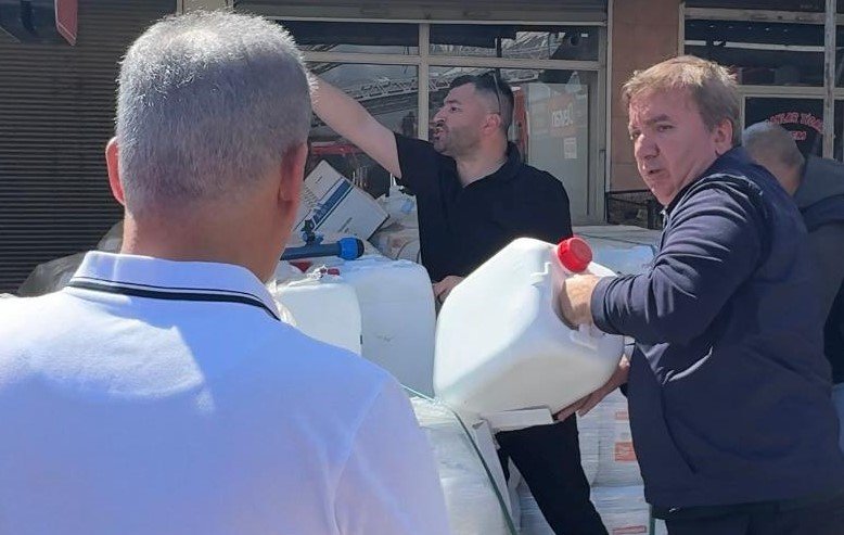 Erzincan Buğday Meydanı alevler içinde! Lokantada başladı, 20 dükkana sıçradı: İtfaiye ve esnaf seferber oldu