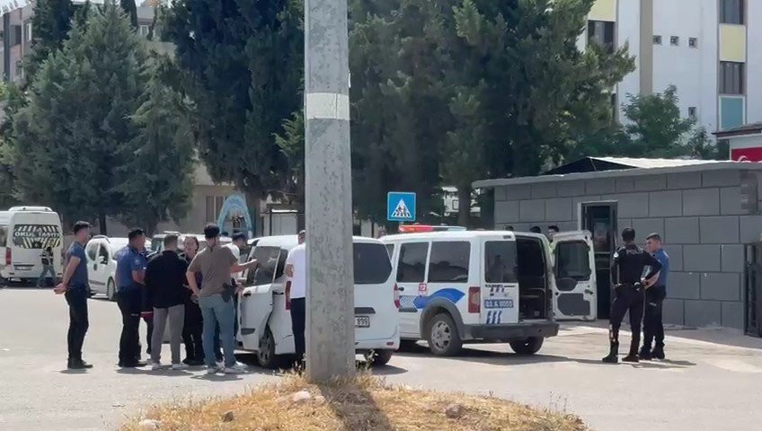 Adliye binası önünde akraba ailelerin kavgası: 5 yaralı, 7 gözaltı