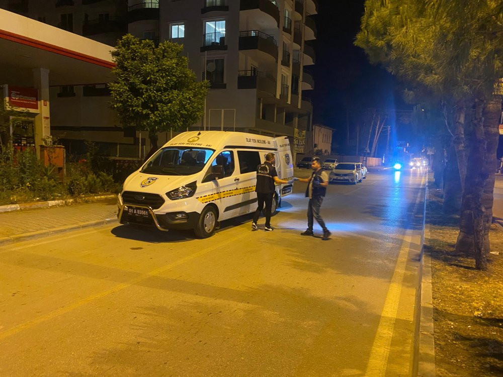 Boşanma sonrası dehşet: Kadın eski eşini vurdu