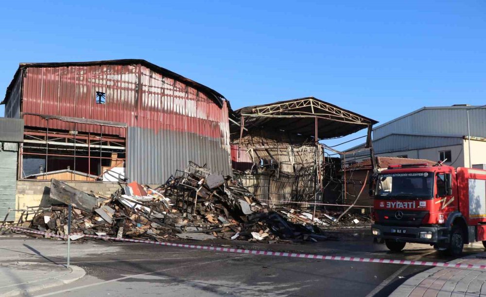 Denizli’de kundaklama görüntüleri şoke etti