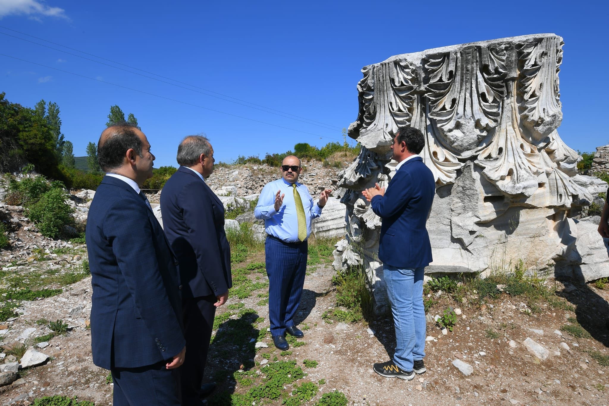 kyzikosun-sirlari-gun-yuzune-cikiyor-balikesir-valisi-ismail-ustaoglu-sahada-2.jpg