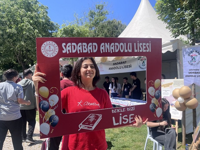 LGS öncesi şenlik! İstanbul'da liseler tanıtıldı