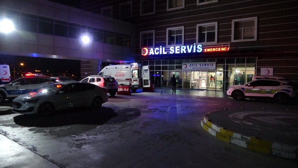 Polis takibinde feci kaza: Üniversiteli genç kızın durumu kritik
