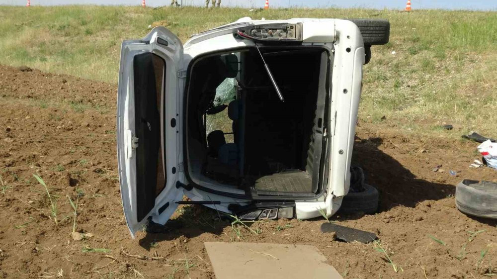 Batman’da feci kaza: Kamyonet takla attı: Ölü ve yaralılar var