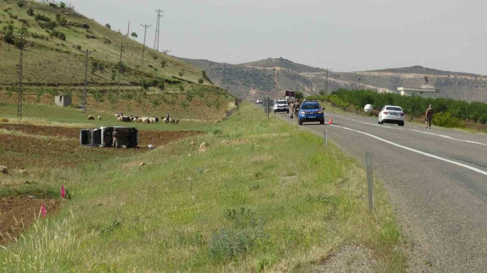 Batman’da feci kaza: Kamyonet takla attı: Ölü ve yaralılar var